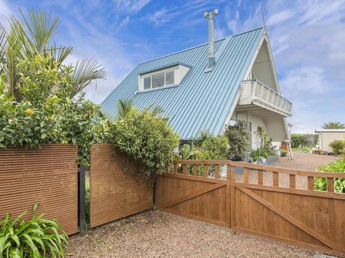50 Shakespear Road, Army Bay