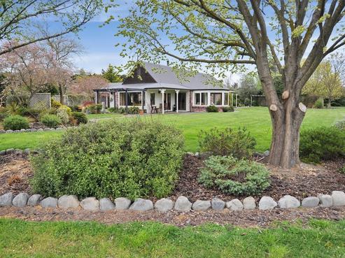 454 Johns Road, Fernside