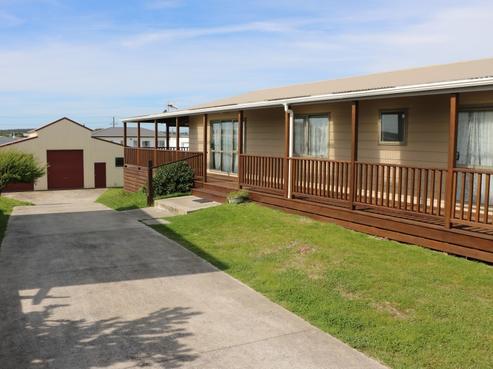 11 Roore Street, Foxton Beach