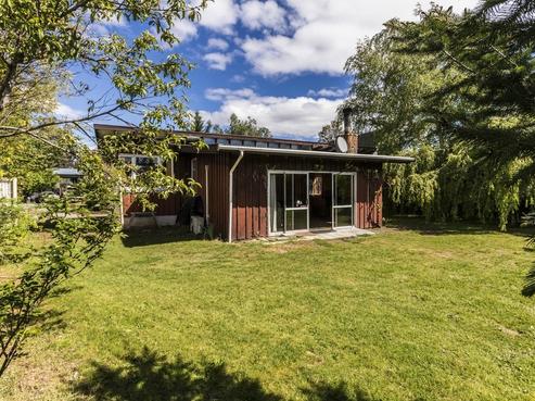 10 Frye Crescent, Albert Town
