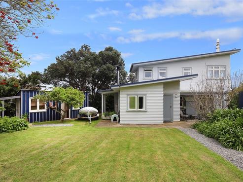 2 Nelson Avenue, Surfdale