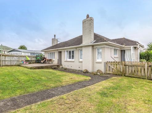 10 Booth Crescent, Tuakau