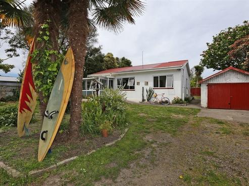 8 Leyland Road, Te Awanga