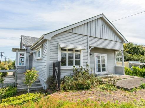 17 Great North Road, Saint Johns Hill