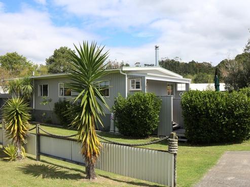 8A Rees Avenue, Cooks Beach