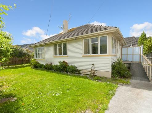 1132 High Street, Taita