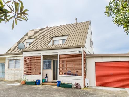 8A Essex Place, Springvale