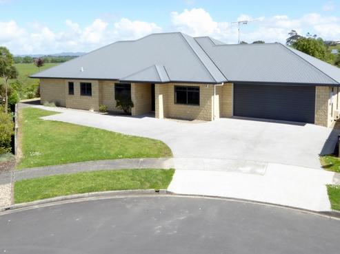 33 Friesian Place, Grandview Heights