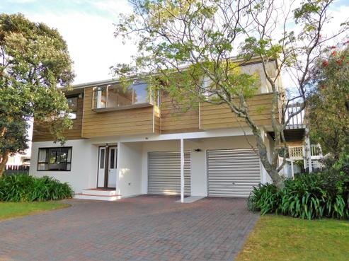 10 Braddock Grove, Pauanui