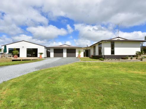 64 Sharon Road, Waitoki