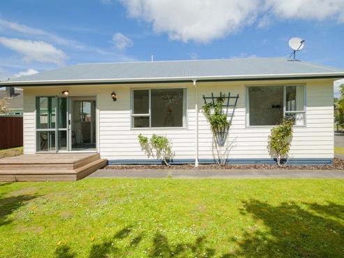 2/14 Kilmister Grove, Boulcott