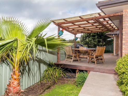 27 Delta Mews Place, Clive