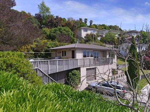 2 Queens Road, Stepneyville
