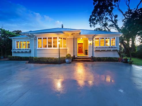 24 Warren Avenue, Three Kings