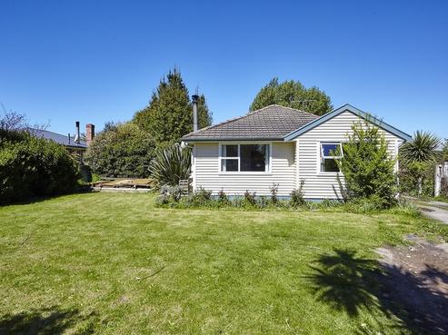 90 Main North Road, Woodend
