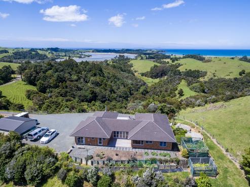 218 Hailes Road, Whananaki