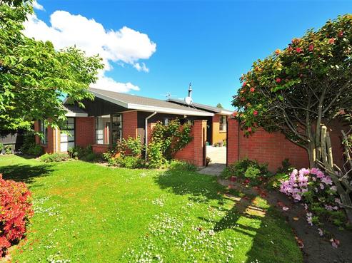 18 Lavandula Crescent, Burnside