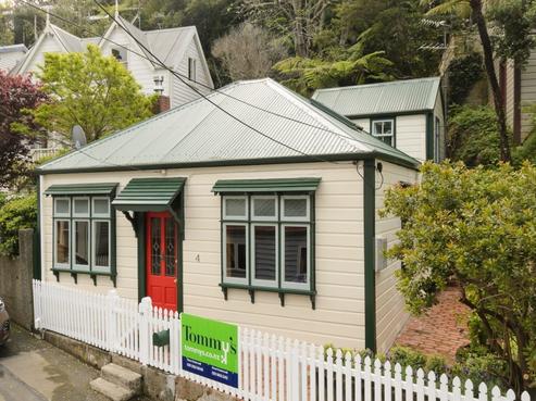 4 Ascot Street, Thorndon