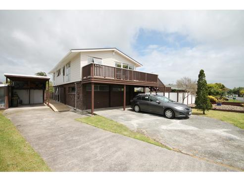18 Sunnypark Avenue, Rosehill