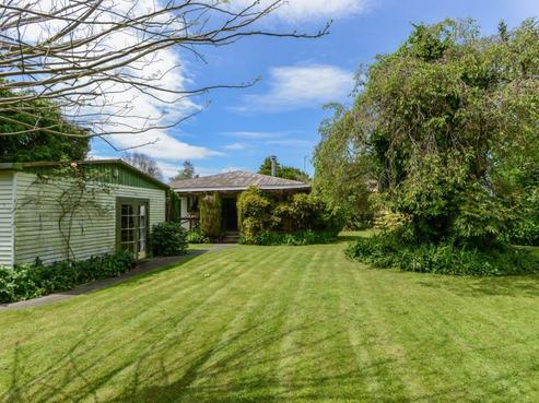 1009 Stirling Street, Raureka