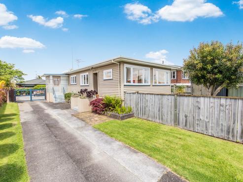 64 Nelson Street, Pukekohe