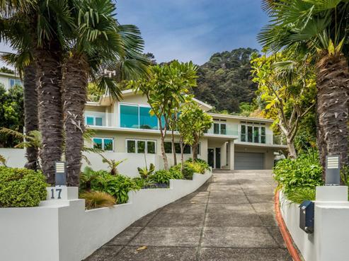 17 Taumaru Avenue, Lowry Bay