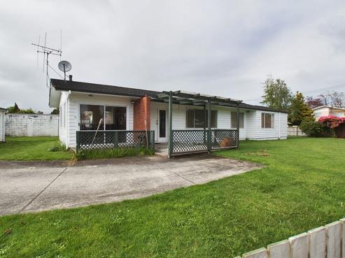 2 Betley Crescent, Fairview Downs