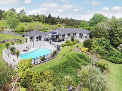 61 Harry Dreadon Road, Opaheke