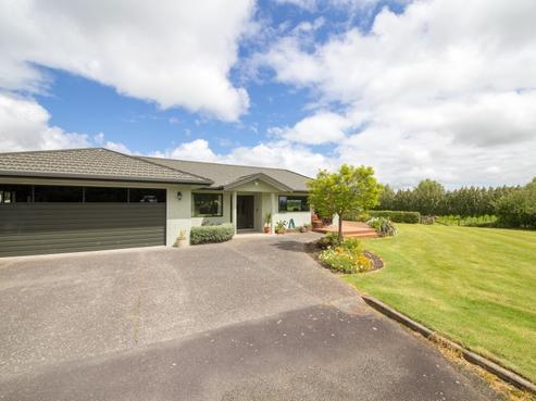 99 Spur Road West, Feilding