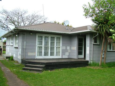 8 Miller Street, Glenholme