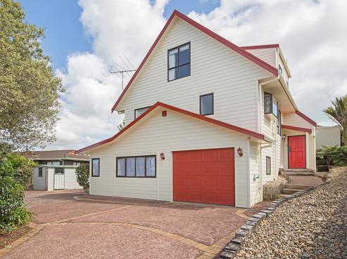 31 Orinda Close, Botany Downs