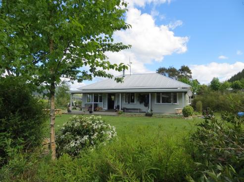 209 Old School Road, Tapawera