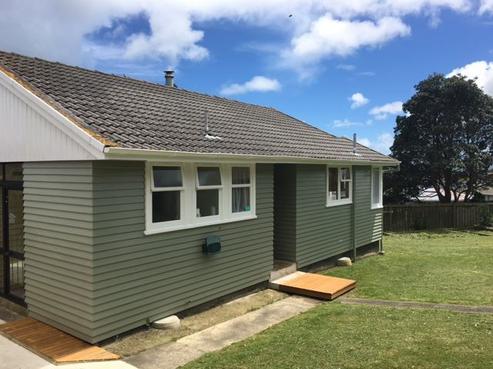 42 Arahura Crescent, Waitangirua