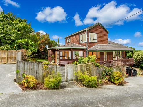 2/406 East Coast Road, Sunnynook
