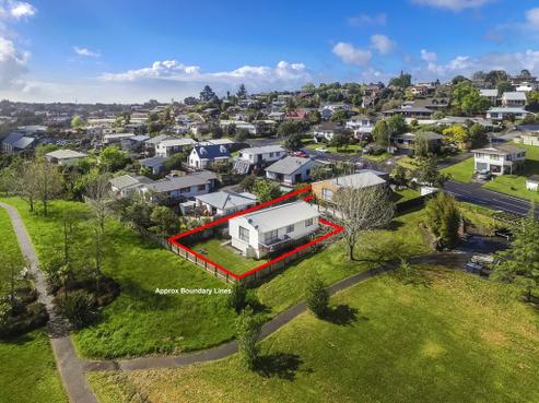 2/54 Trias Road, Totara Vale