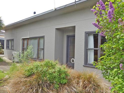 7 Baker Street, Weston