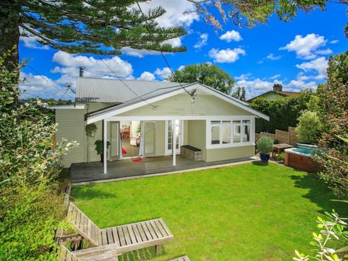 94 Birkenhead Avenue, Birkenhead