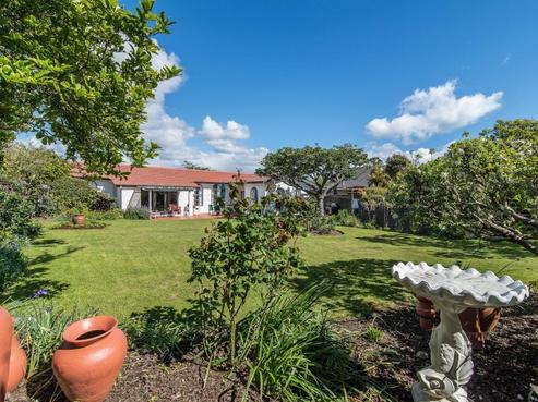 39 Callender Terrace, Paraparaumu Beach