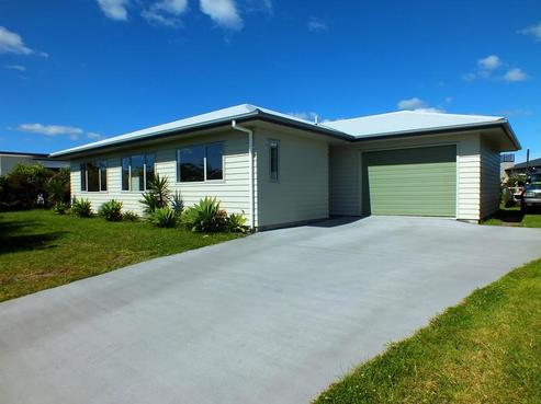 125 Harbour Drive, Matarangi