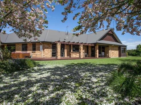 67 Cowley Drive, Leamington