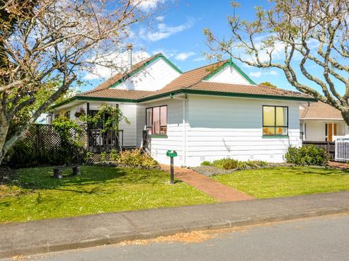 48 Redlands Grove, Swanson