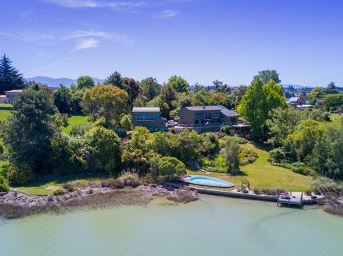 118 Bronte Road East, Mahana