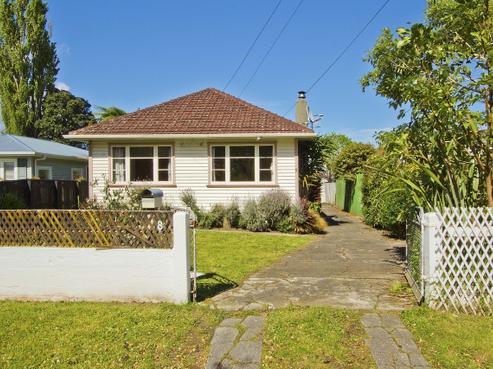 8 The Square, Manor Park