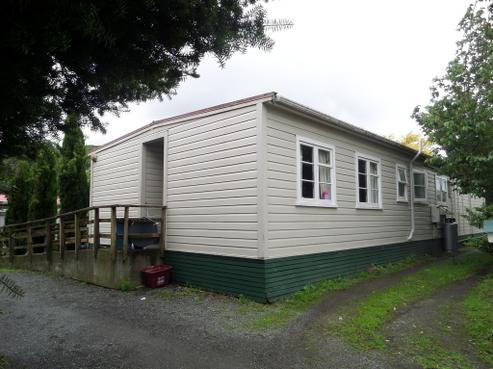 8 Fitzherbert Street, Featherston