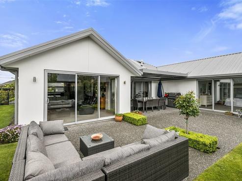 21 Jarnac Boulevard, Yaldhurst