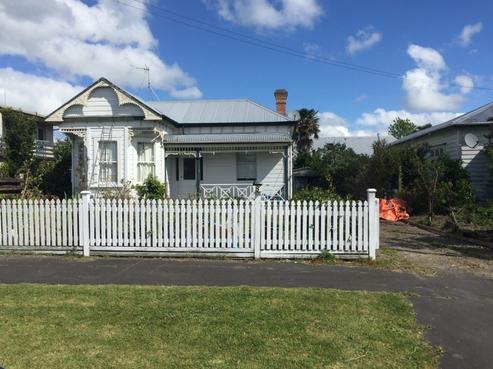 8 Coates Street, Hamilton East