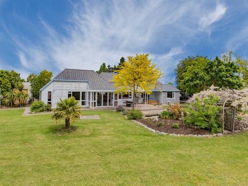 66 Priors Road, Fernside