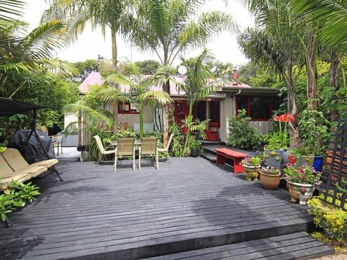 18 Sea View Road, Ostend