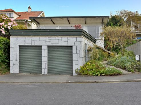 8 Strathmore Crescent, Roslyn