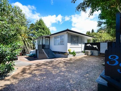 33 Kemp Road, Massey